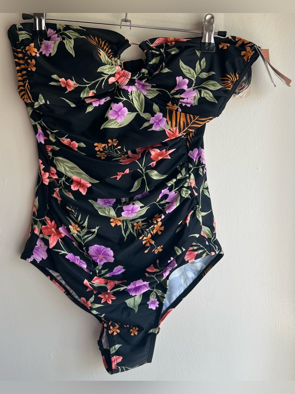 NWT Shade & Shore Strapless Swimsuit